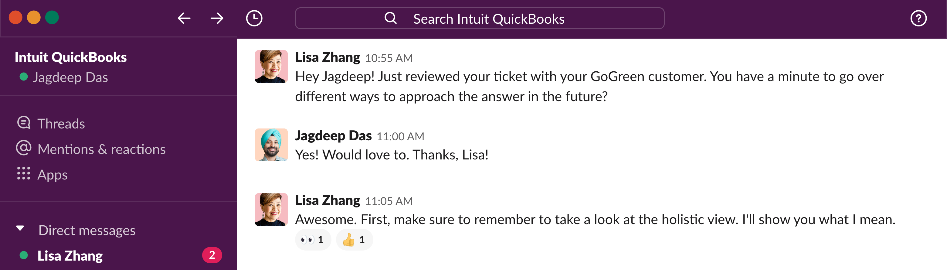 Mensaje directo en Slack entre un embajador de producto de Intuit y un agente de Atención al cliente